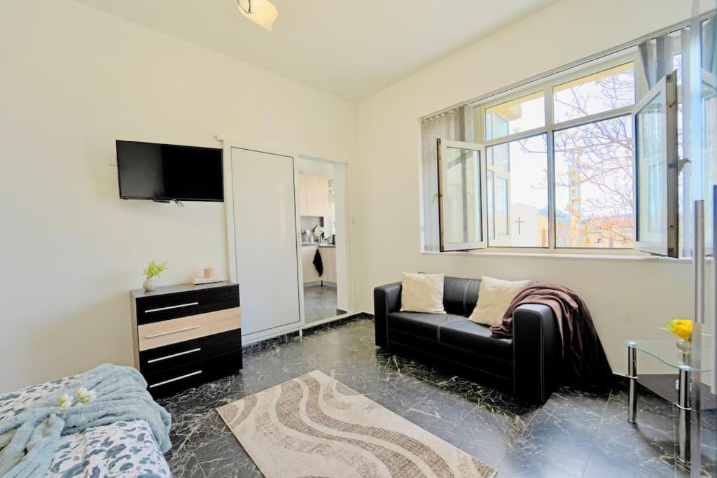 Cozy 1-Bedroom Flat In The Very Center Of Sofia Eksteriør billede