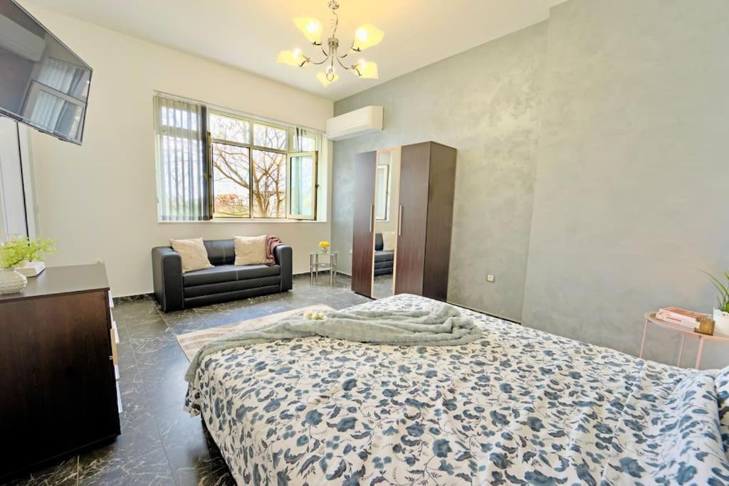 Cozy 1-Bedroom Flat In The Very Center Of Sofia Eksteriør billede